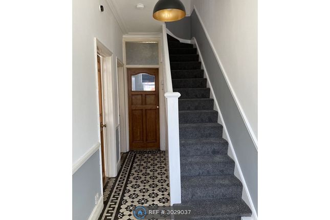 Clifton Avenue, Wembley photo 3