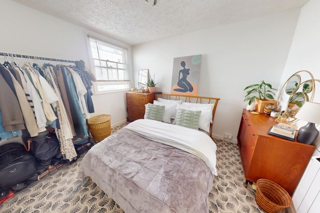 Flat 2 , 37, Holland Mews, Hove photo 2