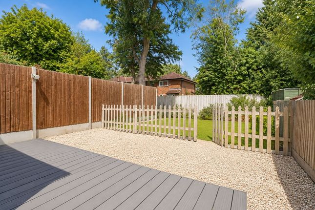 4, Squires Close, Milton Keynes photo 3