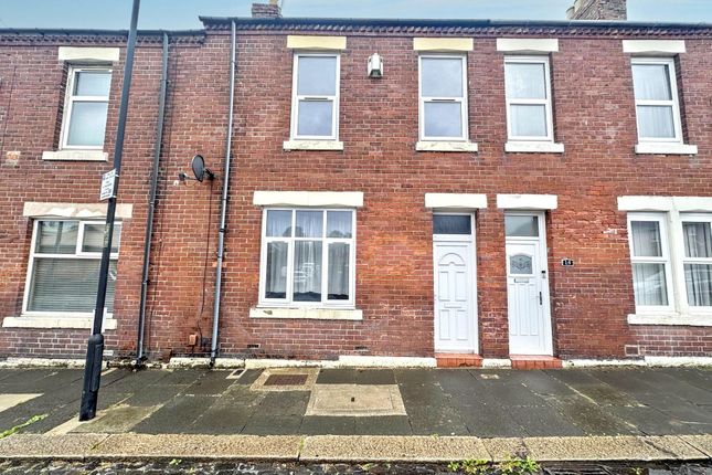 2-bed house on 16, Oak Grove, Wallsend, £89,000