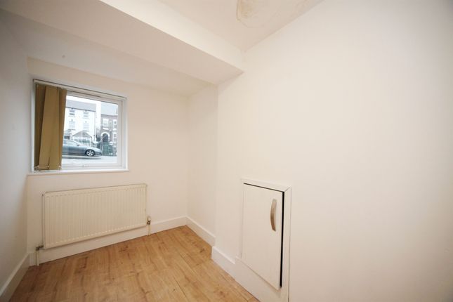 Flat 2a, Downton Court, Brook Street, Luton photo 3