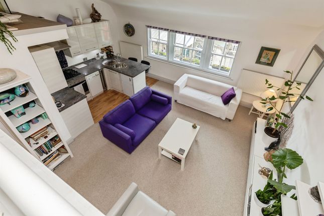 Flat 3, 10, Dorchester Street, Bath photo 3