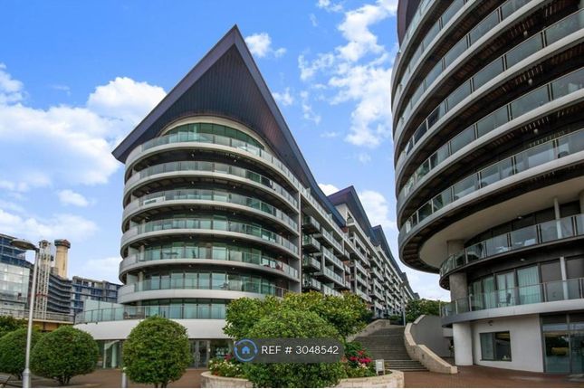 Studio flat on Howard Building, Queenstown Road, London, £2,200/mo