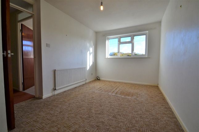Terraced house to rent in Storrington, West Sussex