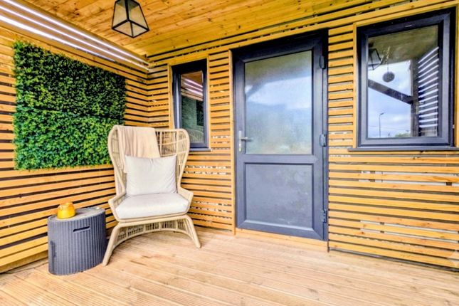 89 Heolgerrig, Merthyr Tydfil photo 4