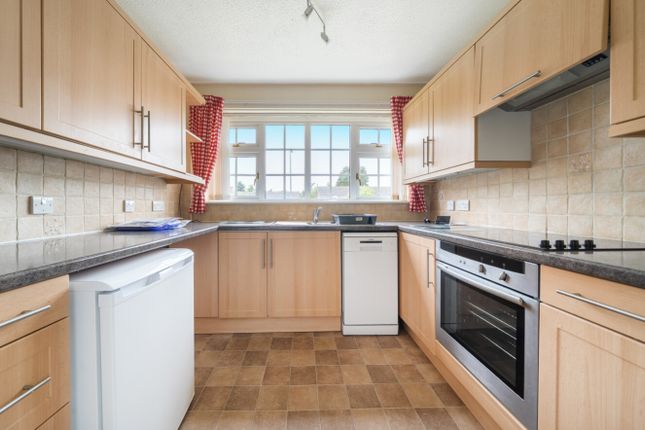 13, Orchard Close, Sleaford photo 3