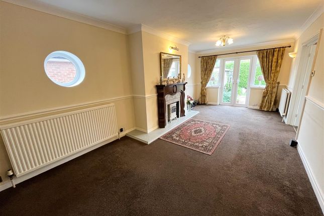59, Clay Lane, Handforth photo 3