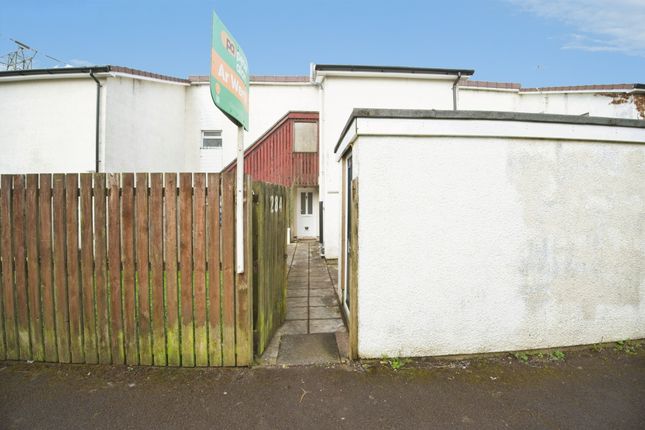 2-bed flat on 284, Maes-Y-Felin, Bridgend, £70,000