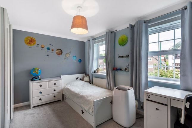 End terrace house for sale in Hawley Road, Dartford