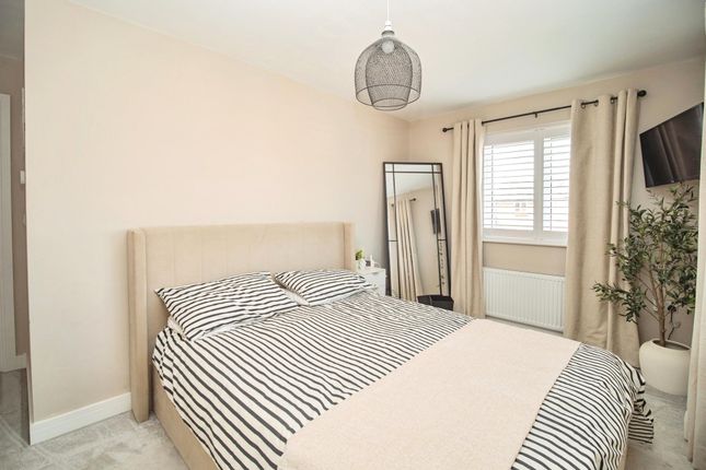 18, Little Francis Drive, Weymouth photo 4