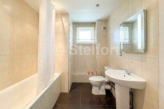 Flat 9, Skyline House, 387 Chapter Road, London photo 4