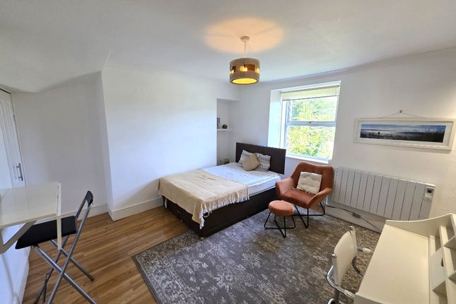 Studio flat on Holburn Street, City Centre, Aberdeen, AB10 7FL, Aberdeen, £500/mo