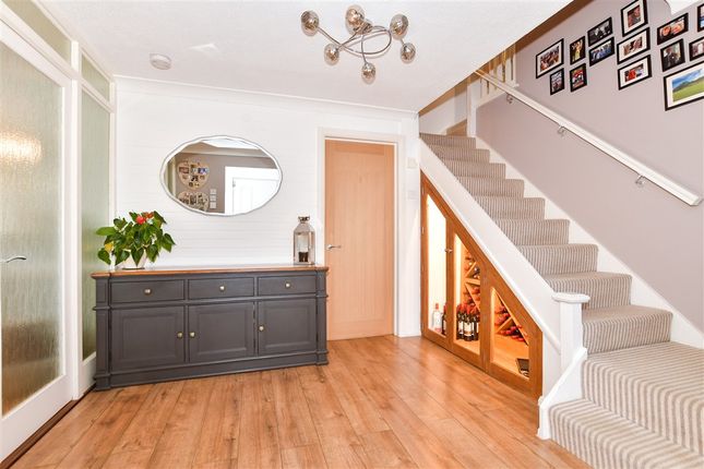 Bromley Green Road, Ashford photo 4