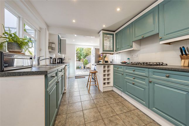 20, Colham Avenue, West Drayton photo 4