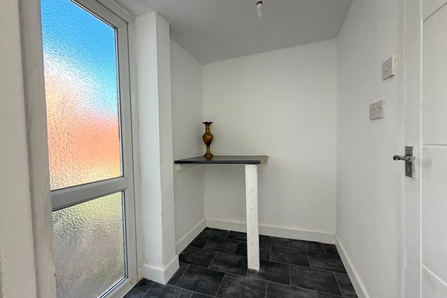 20, Hylion Road, Leicester photo 5