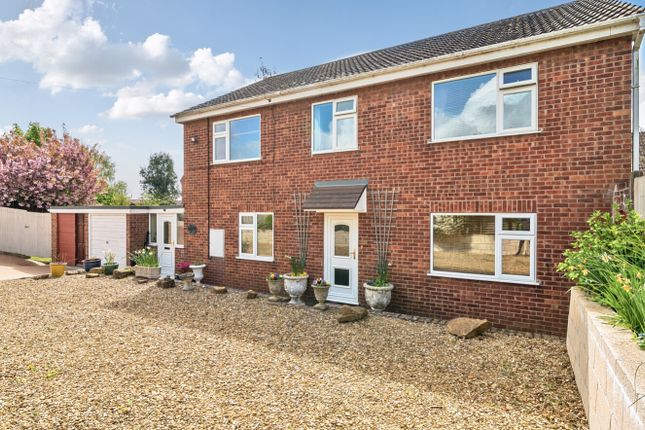 201, Barrowby Road, Grantham photo 4