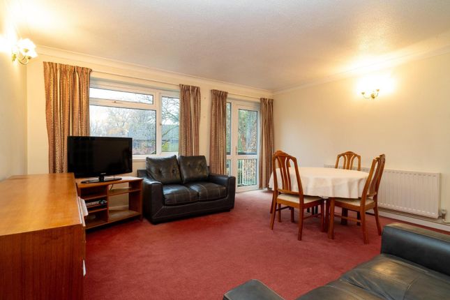 Claire Court, Hatch End photo 2