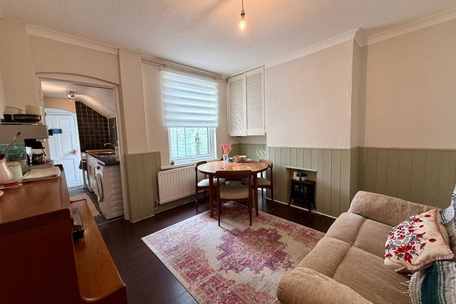 37, Weston Street, Swadlincote photo 4