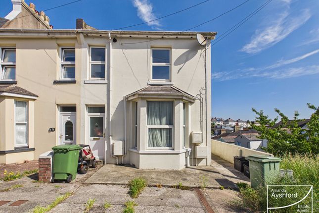 Studio flat on Flat B, 15 The Greebys, Paignton, £65,000