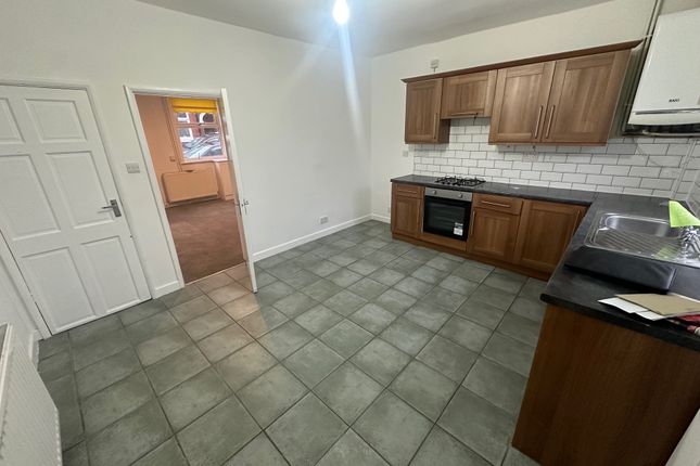 33, NOTTINGHAM photo 4