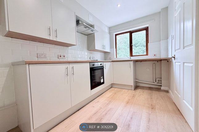 Russell Court, Church Lane Bardsey, Leeds photo 3