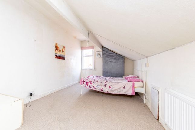 Terraced house for sale in Trentham Row, Beeston, Leeds
