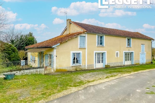 Thumbnail Villa for sale in Touvérac, Charente, Nouvelle-Aquitaine