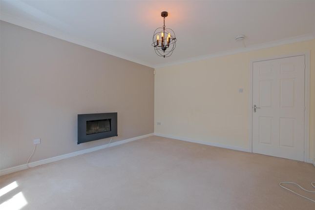 37, Kennoway Crescent, Hamilton photo 4