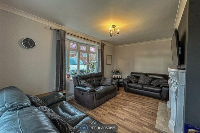 Ash Avenue, Dinnington, Newcastle Upon Tyne photo 3