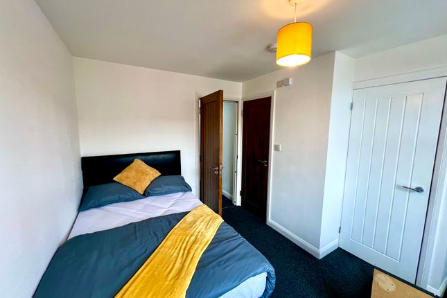 Shared accommodation to rent in Bristol Road, Coventry