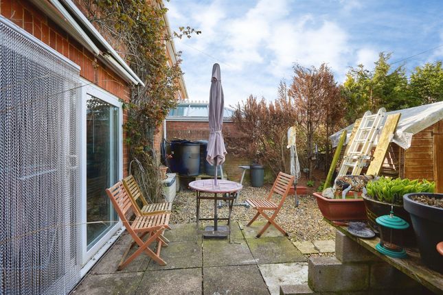 6, Orchard Close, Shaftesbury photo 4