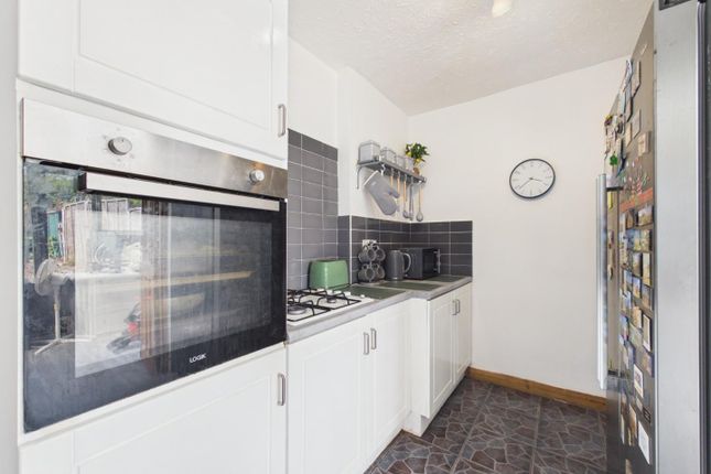75, St. Davids Crescent, Bristol photo 3