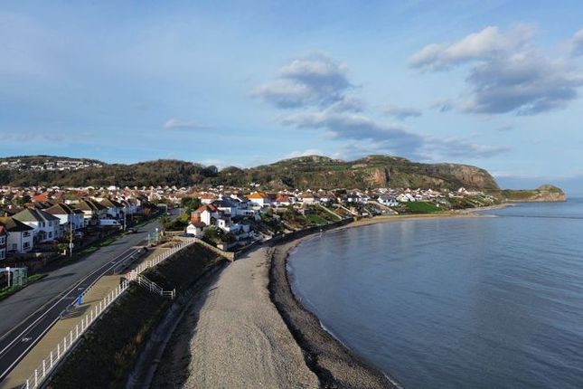 112, Glan Y Mor Road, Penrhyn Bay photo 2