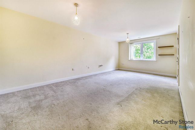 27 Constance Place, 111 London Road, Knebworth photo 4
