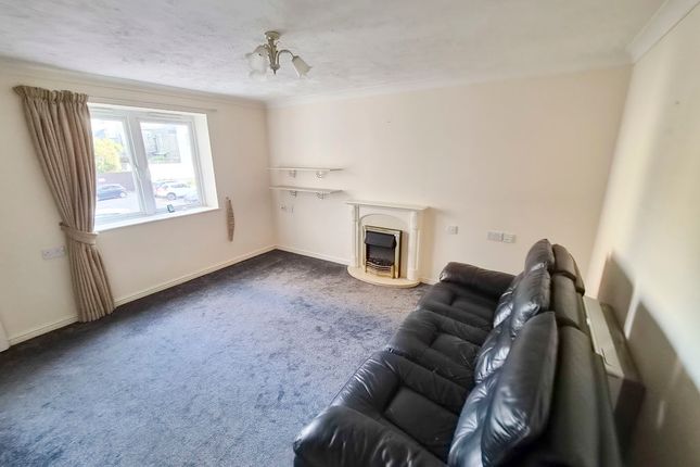 58 Montague Court Block B, Hamlet Court Road, Westcliff-On-Sea photo 2