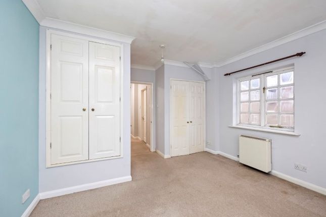 Hall House, High Street, Uckfield photo 5