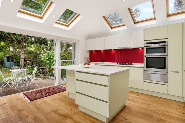 21, Harvard Road, London photo 2