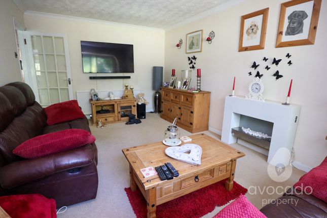 39, Ashbury Drive, Camberley photo 3