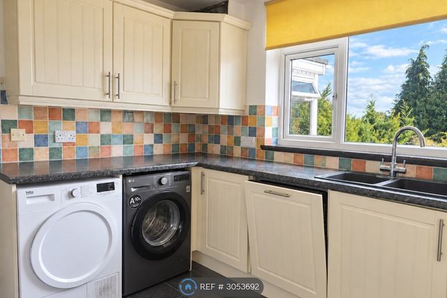 Redwood Drive, Luton photo 5