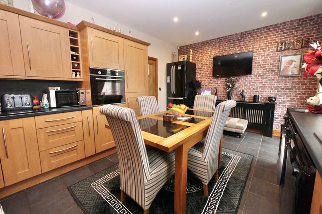 4, Woodview, Doncaster photo 3