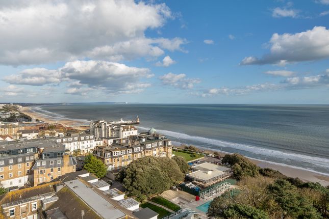 Flat for sale in West Overcliff, Bournemouth, Dorset
