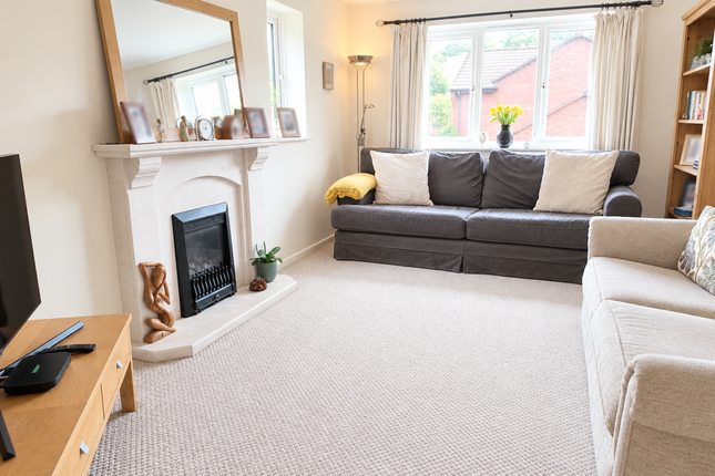 Lawn Drive, Newton Abbot photo 2