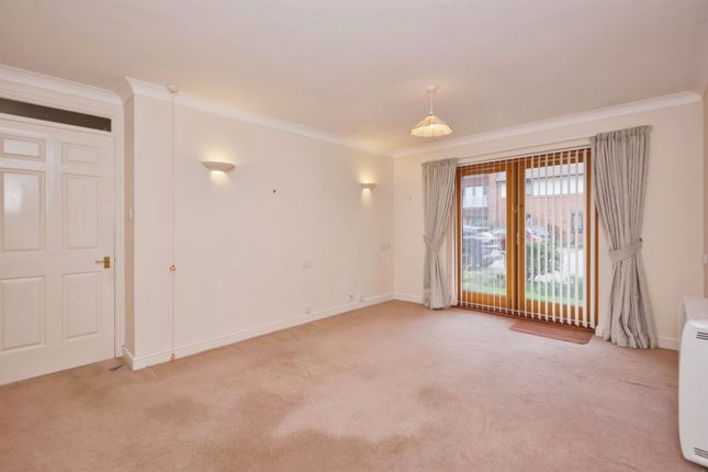 Flat for sale in Vennland Way, Minehead