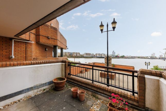 Free Trade Wharf, London photo 4