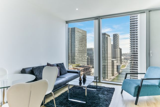 Thumbnail Flat for sale in East Tower, The Landmark, Canary Wharf