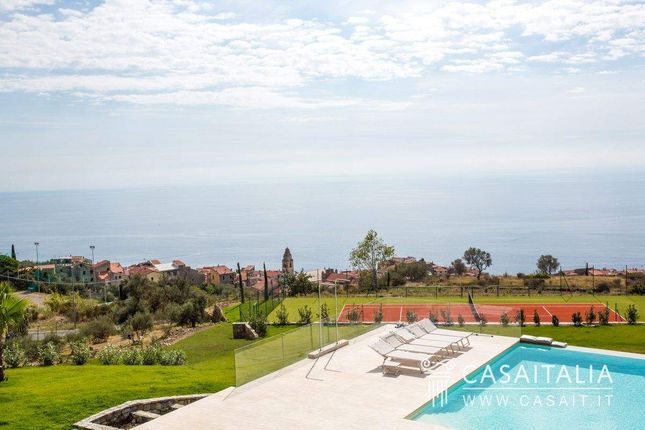 Villa for sale in Costarainera, Liguria, Italy