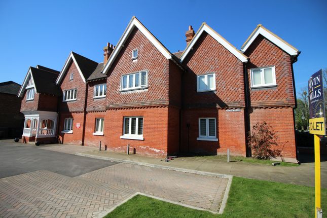 Flat to rent in Flat 3 St. Jude's Cottages, St. Jude's Road, Englefield Green