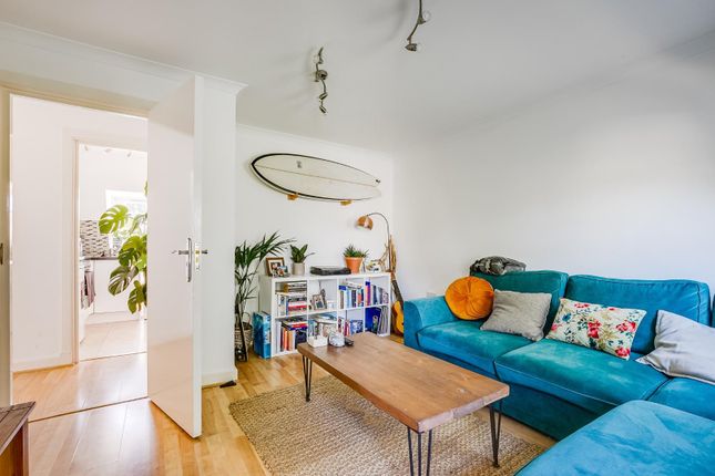 Flat for sale in George Mews, Brixton