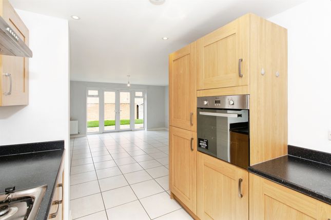 8, Mustang Drive, Cambridge photo 4