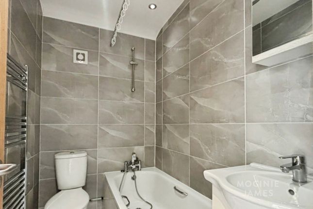 Flat 3, 6, Cyril Crescent, Cardiff photo 4